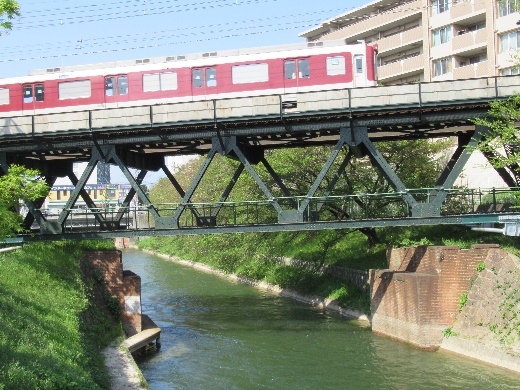 旧奈良鉄道の橋台（伏見～丹波橋）