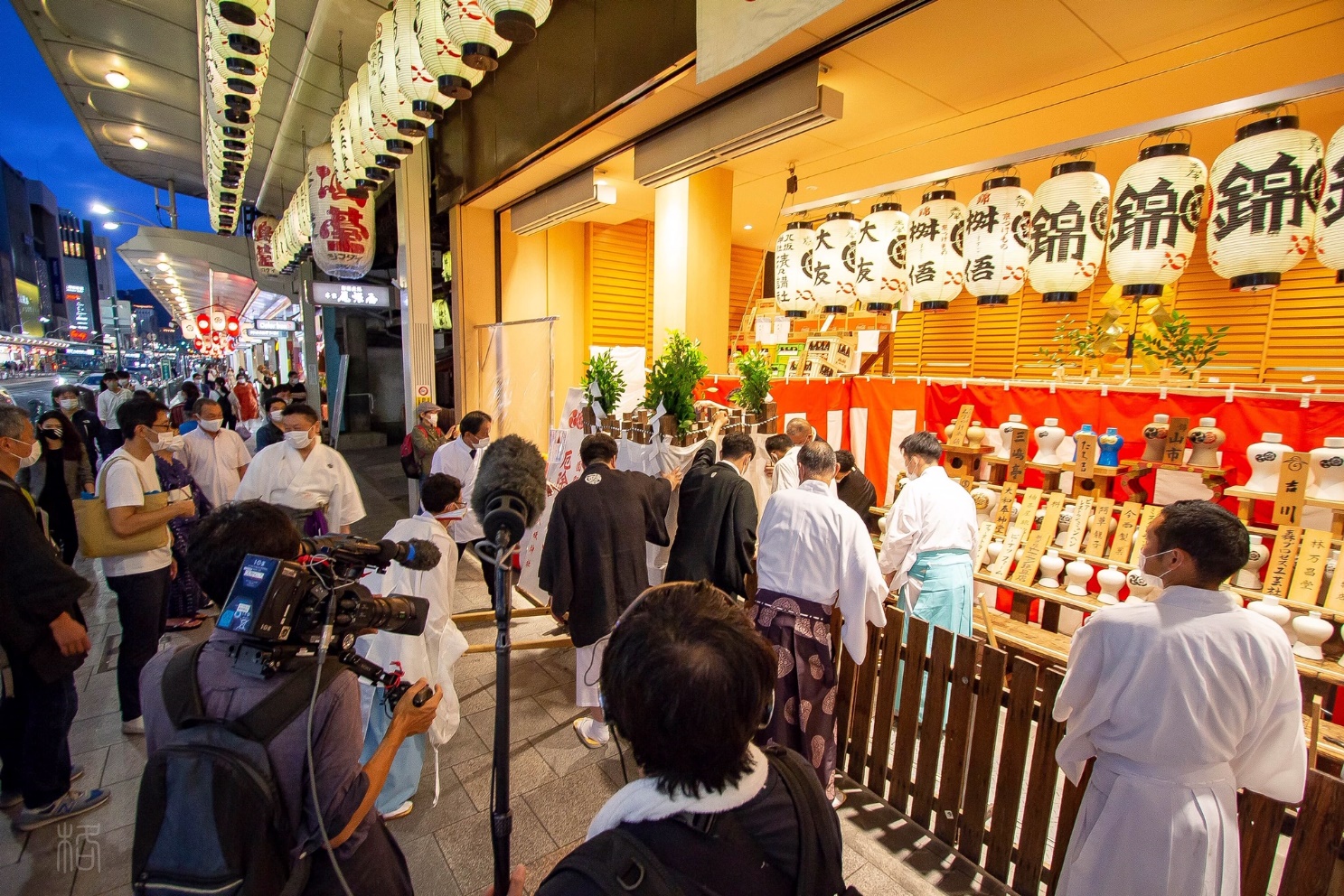 17日　ご神幸があった御旅所　神輿の代わりに金箔の御幣に大神様が依る