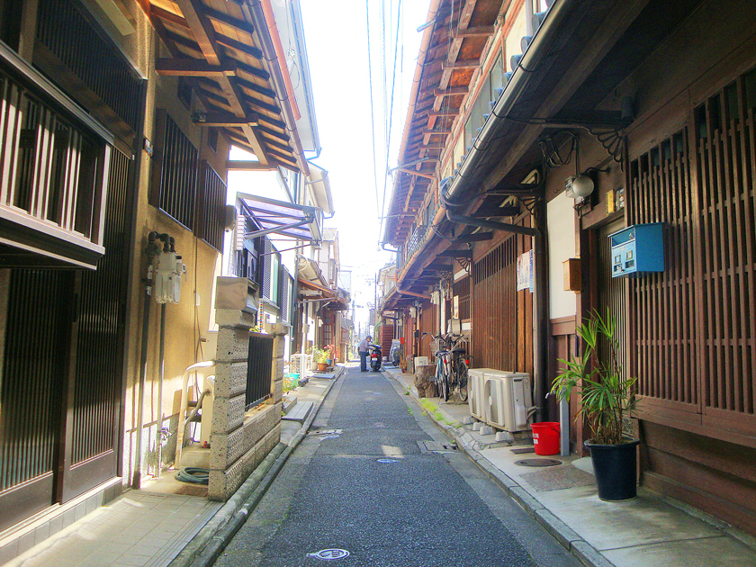 黒門今出川下ルの路地