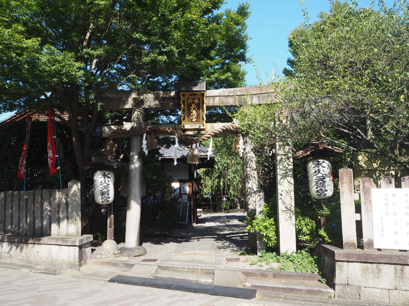 堀川通りに面した水火天満宮