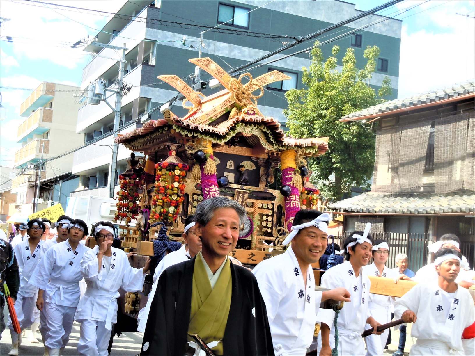 瑞饋神輿巡行