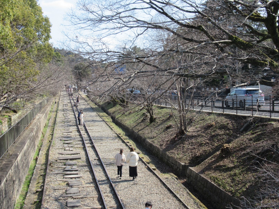 インクラインと蹴上線が写っている現在の姿