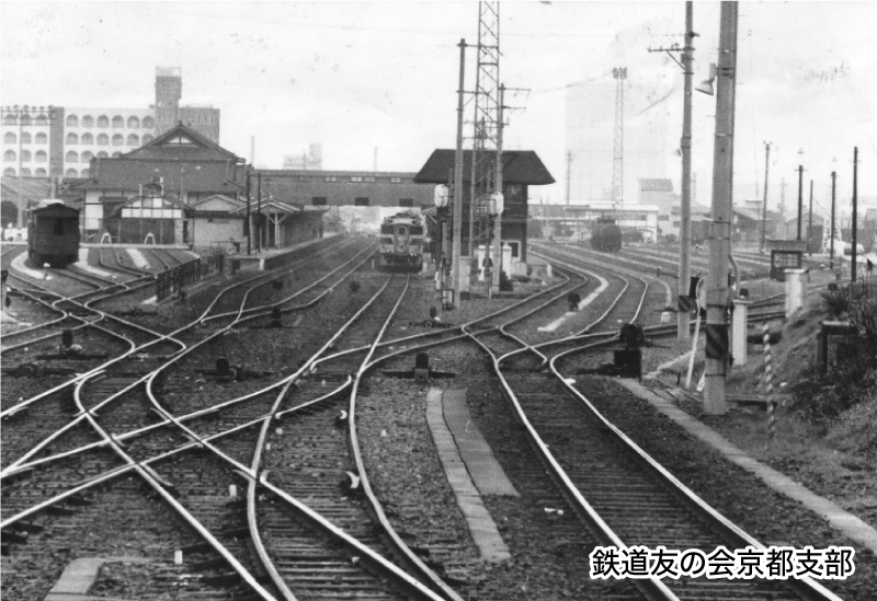 北側から見た二条駅