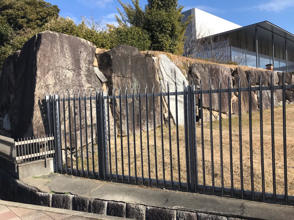 大仏殿跡の石垣