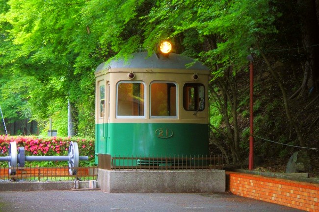 鞍馬駅前に展示してあるデナ21の前頭部